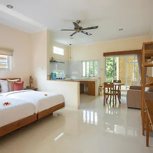  Bed & Breakfast Donguri House Bali