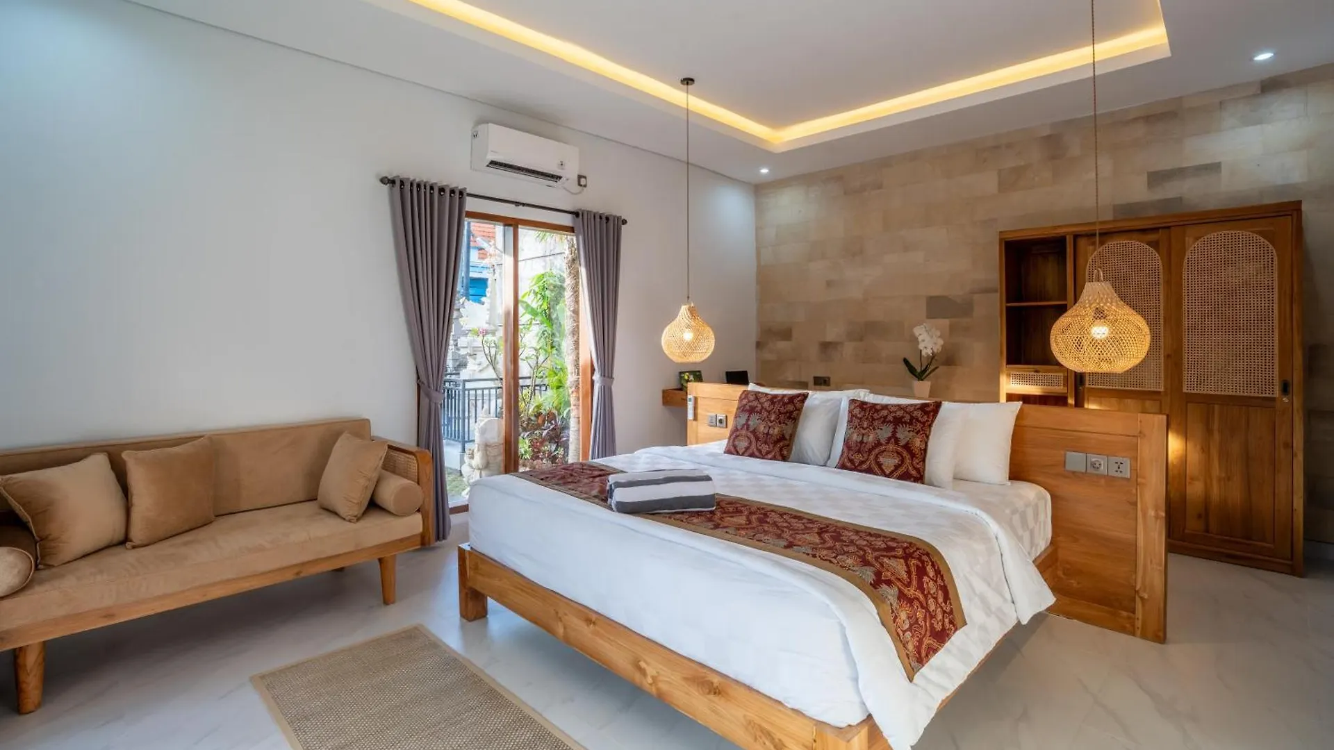 Ambara Villa Jimbaran - Monthly Rent 0*, Jimbaran (Bali)